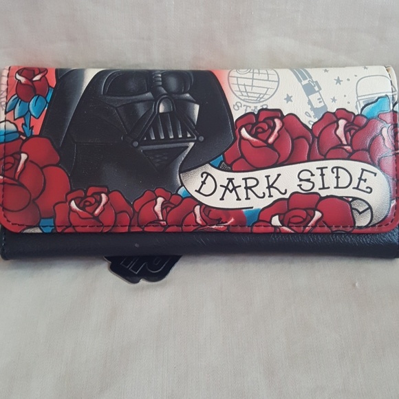 loungefly darth vader wallet